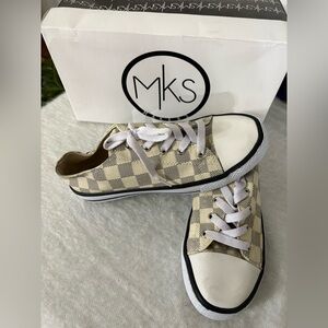 MKS  Tan and White Sneakers CHECKER BOARD Casual Low-Top sneakers Size 7 New
